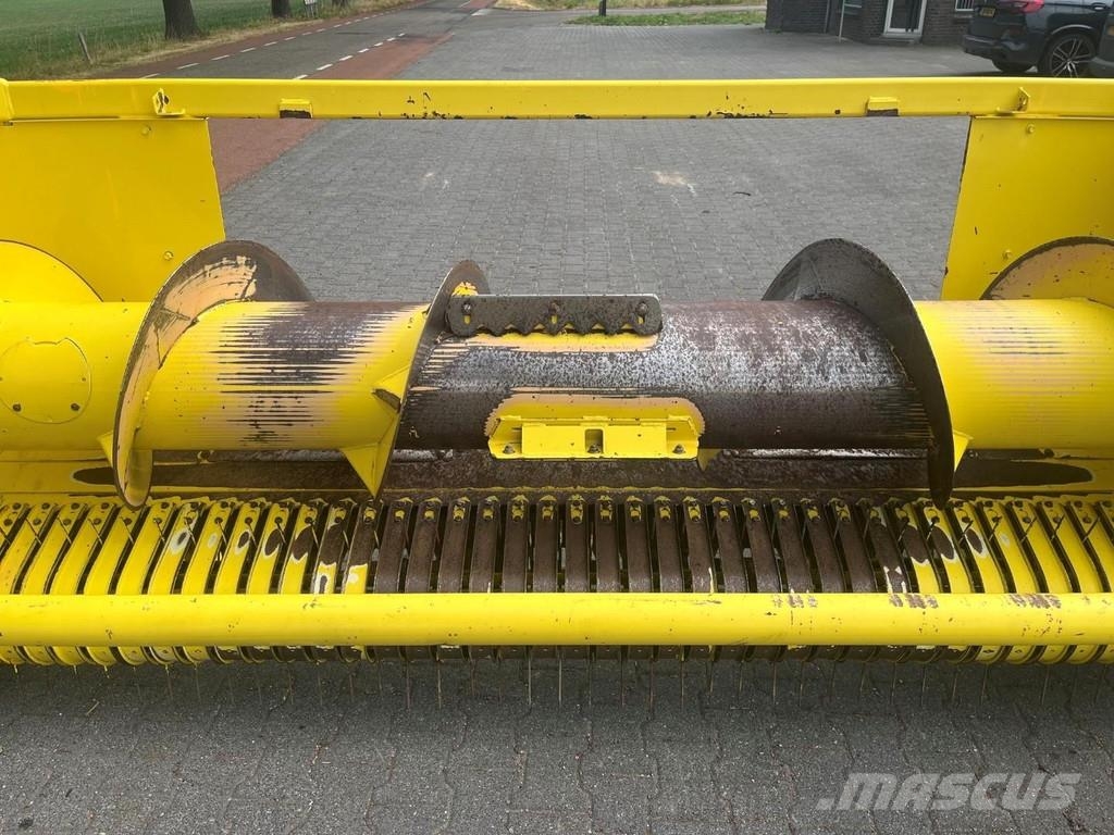 John Deere 630B Szecskázók