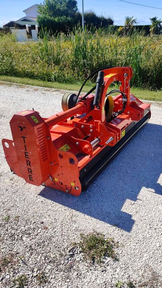 Tierre TIGRA REVERS 220 معدات العناية بالأرض - غير ذلك