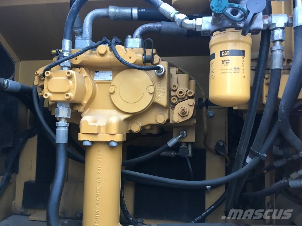 CAT 329 D L Roomikekskavaatorid