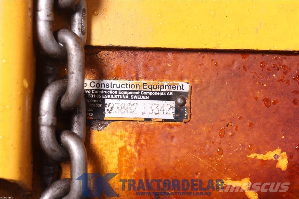 Volvo L 180 E Bakvagn LKW-Achsen