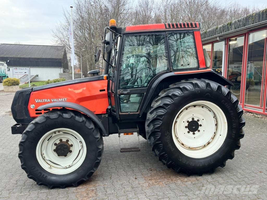 Valtra Valmet 6800 Traktori