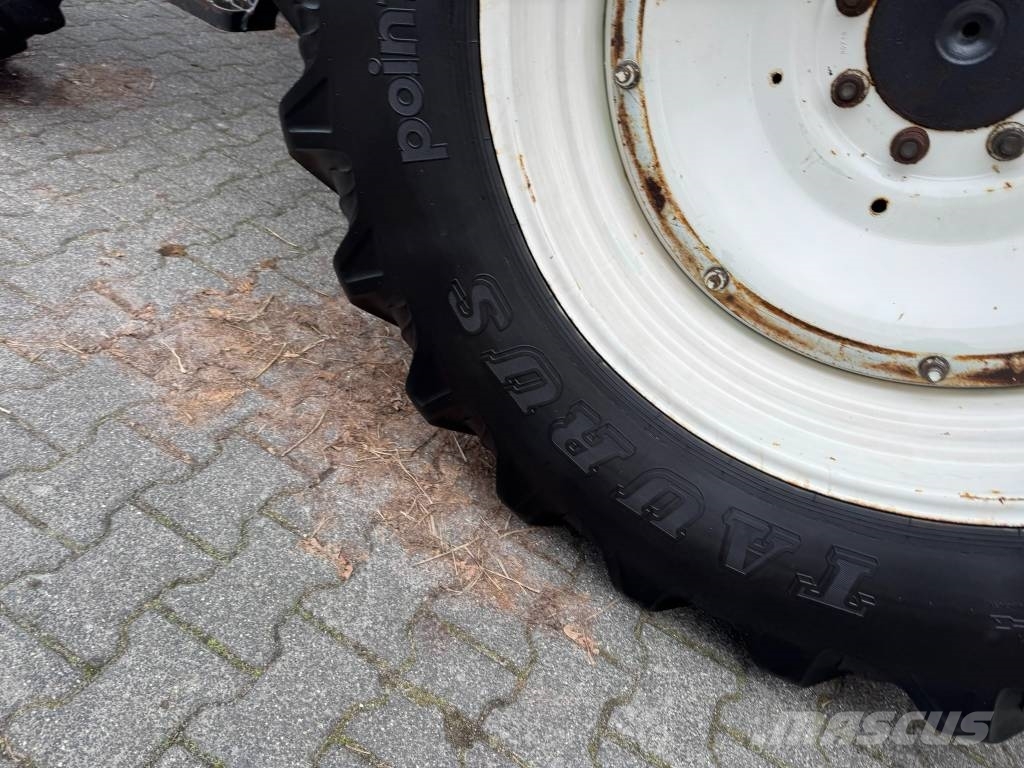Valtra Valmet 6800 Traktori