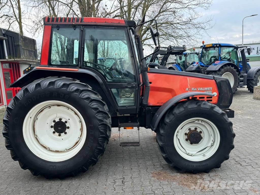 Valtra Valmet 6800 Traktori