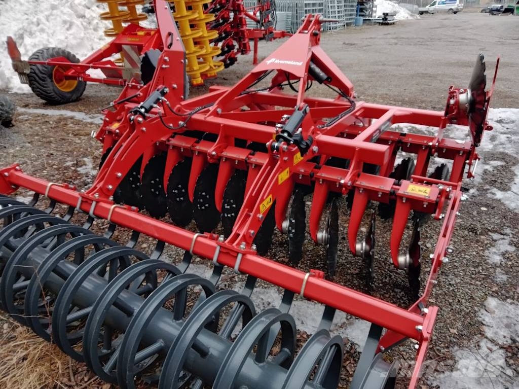 Kverneland QUALIDISC Farmer 3001 lautasmuokkain ディスクハロー