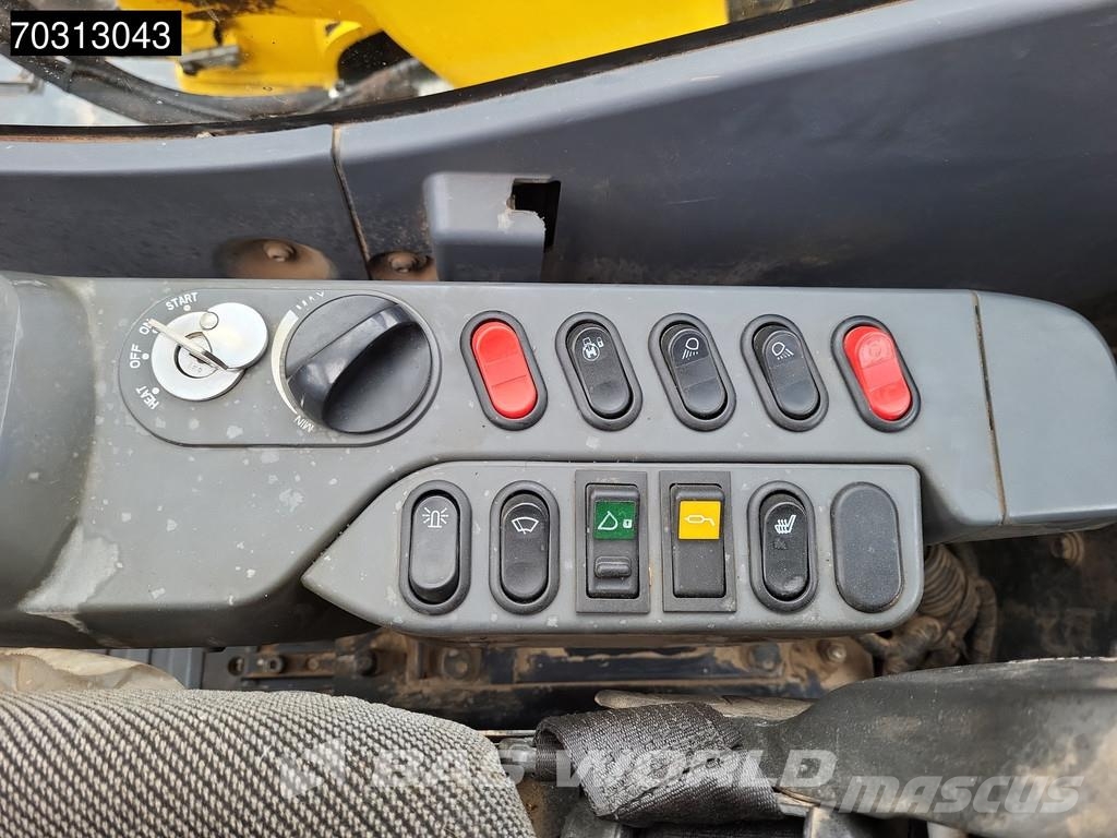 Komatsu PW180 -7E0 Εκσκαφείς με τροχούς - λάστιχα