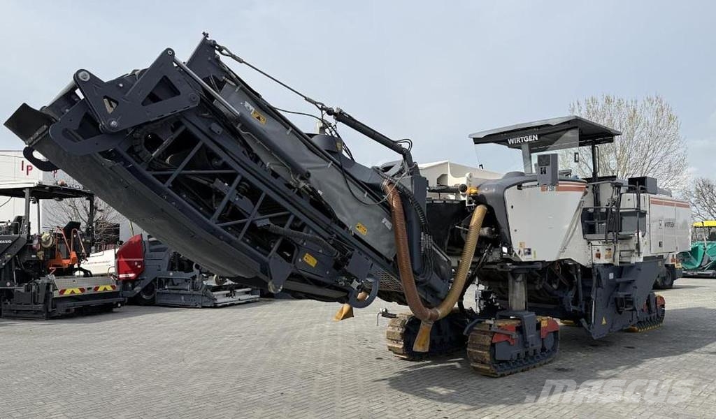 Wirtgen W 250i Máquinas moledoras de asfalto en frío