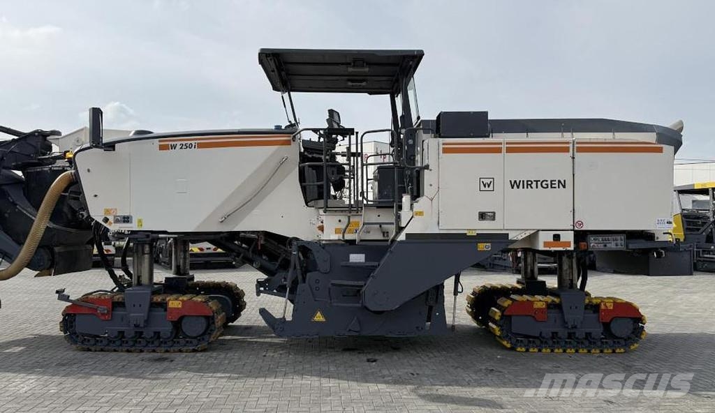 Wirtgen W 250i Máquinas moledoras de asfalto en frío