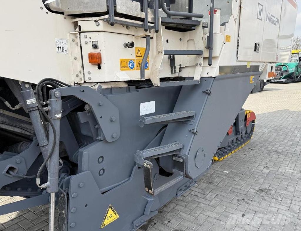 Wirtgen W 250i Máquinas moledoras de asfalto en frío