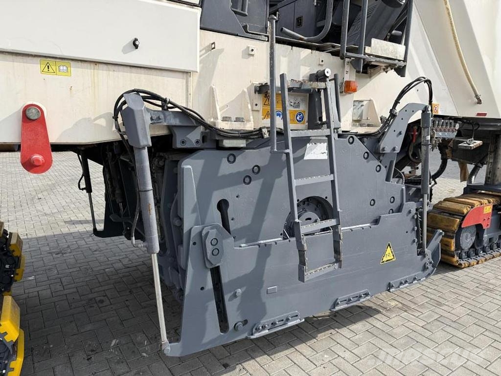 Wirtgen W 250i Máquinas moledoras de asfalto en frío