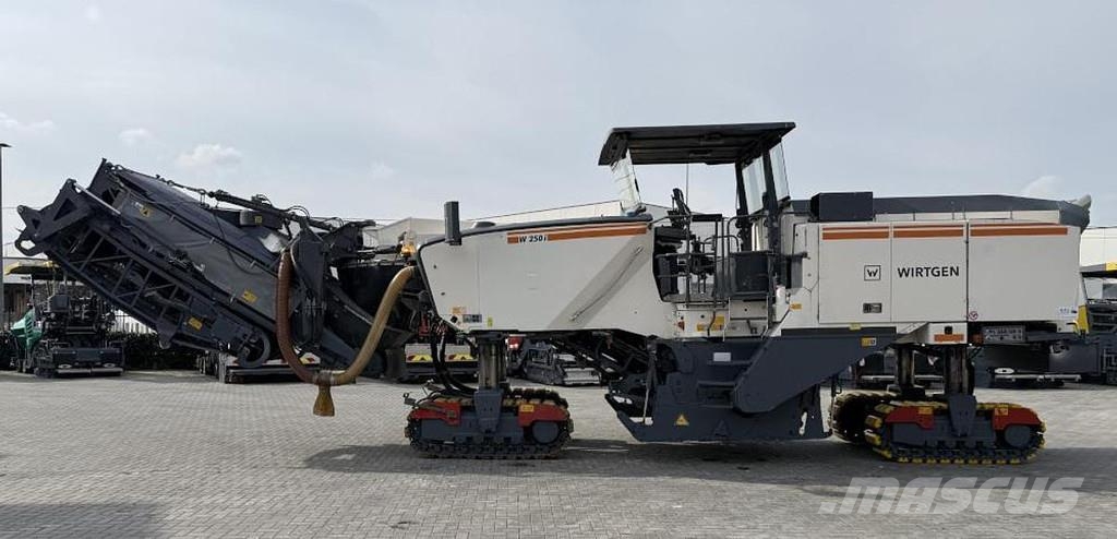 Wirtgen W 250i Máquinas moledoras de asfalto en frío