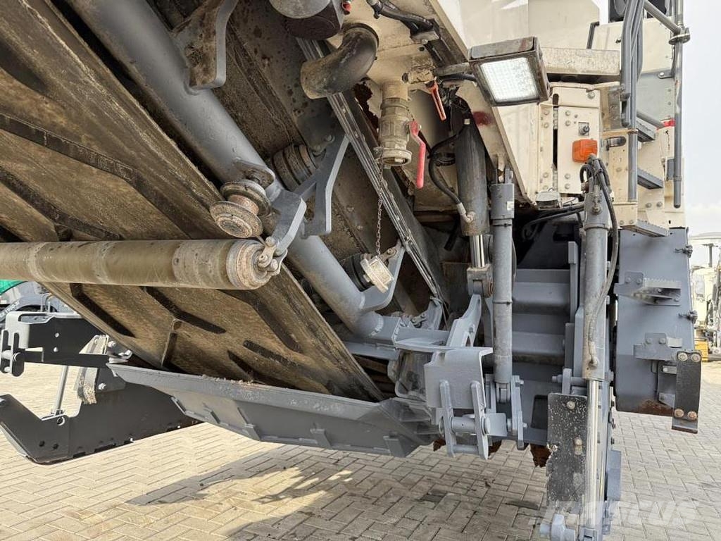 Wirtgen W 250i Máquinas moledoras de asfalto en frío