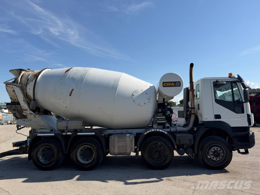 Iveco Trakker 500 Бетоносмесители