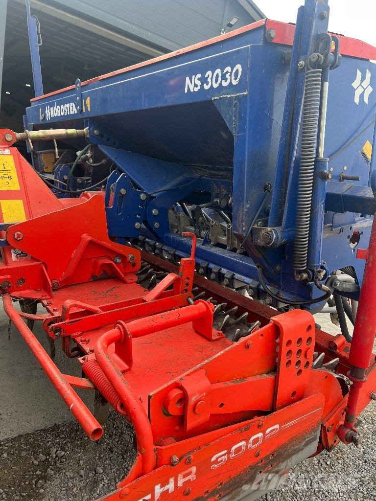 Kuhn HR 3002 كاسحات