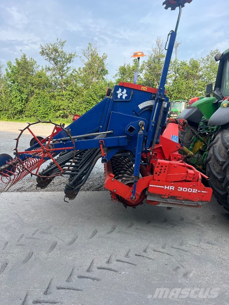 Kuhn HR 3002 كاسحات