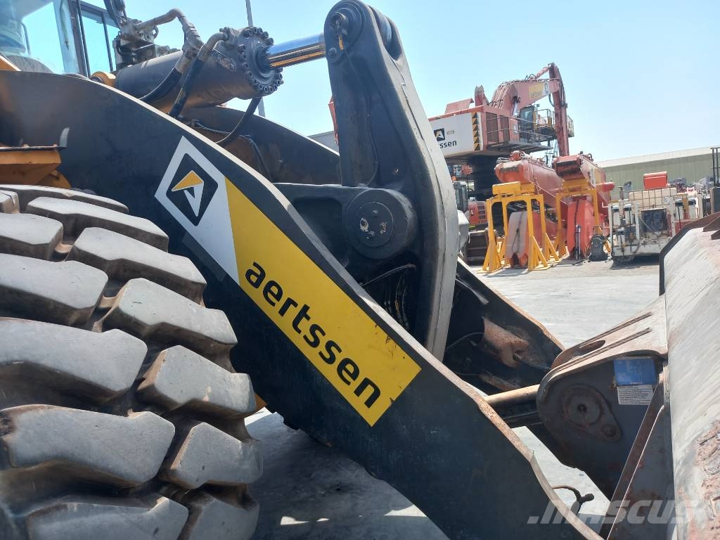 Volvo L350H (EXW - Abu Dhabi) Chargeuse sur pneus