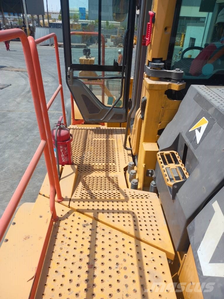 Volvo L350H (EXW - Abu Dhabi) Chargeuse sur pneus