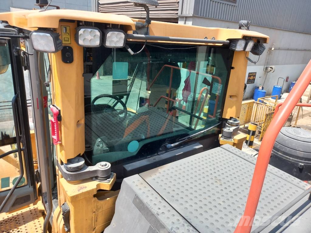 Volvo L350H (EXW - Abu Dhabi) Chargeuse sur pneus