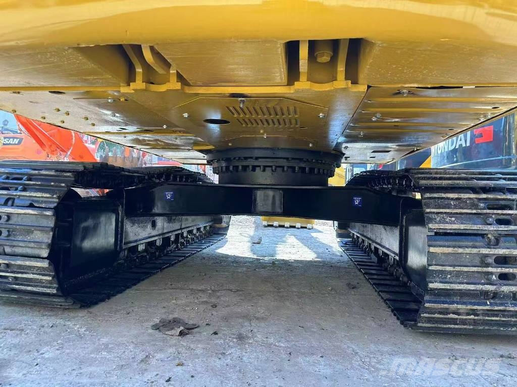 CAT 320 C L Гусеничні екскаватори