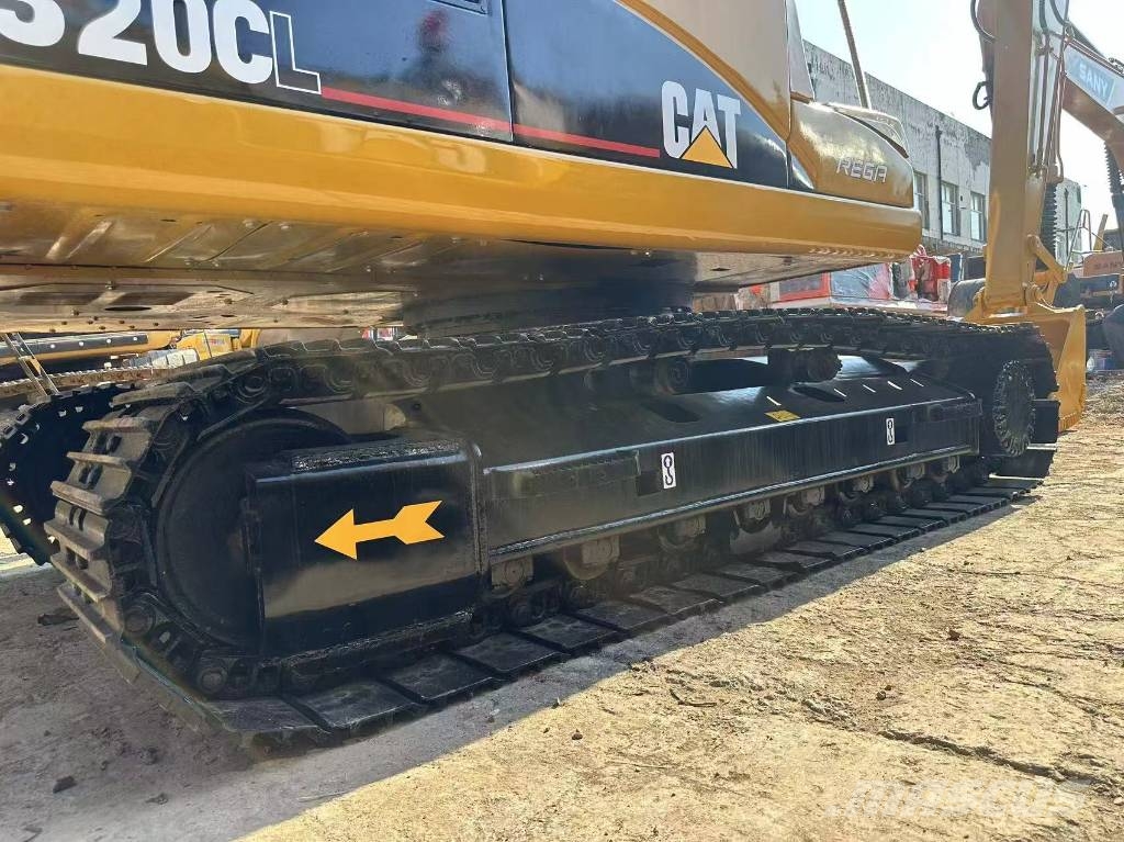 CAT 320 C L Гусеничні екскаватори