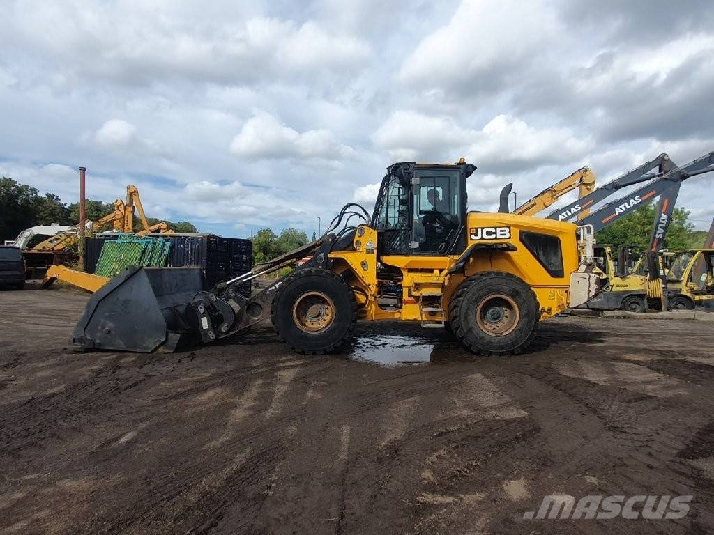 JCB 437 Wheel loaders