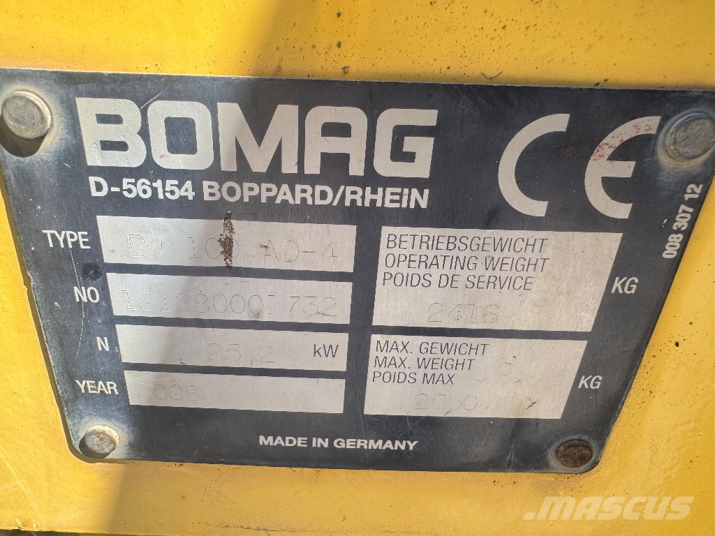 Bomag BW 100 AD-4 Двойни барабанни ролки
