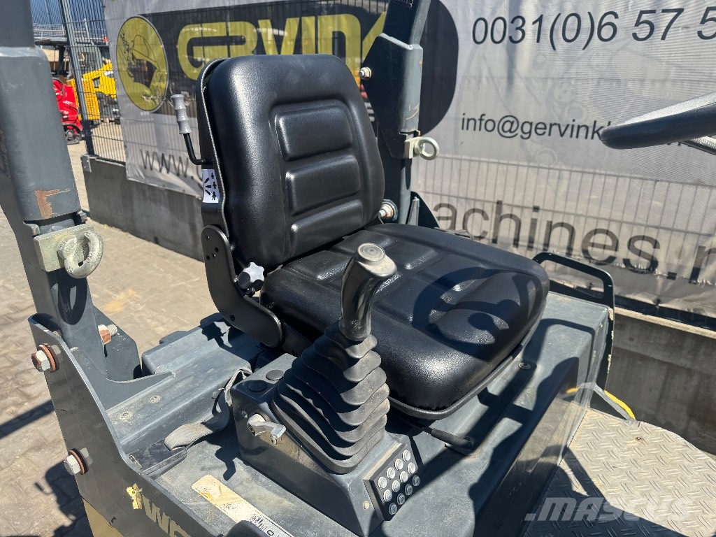 Bomag BW 100 AD-4 Двойни барабанни ролки
