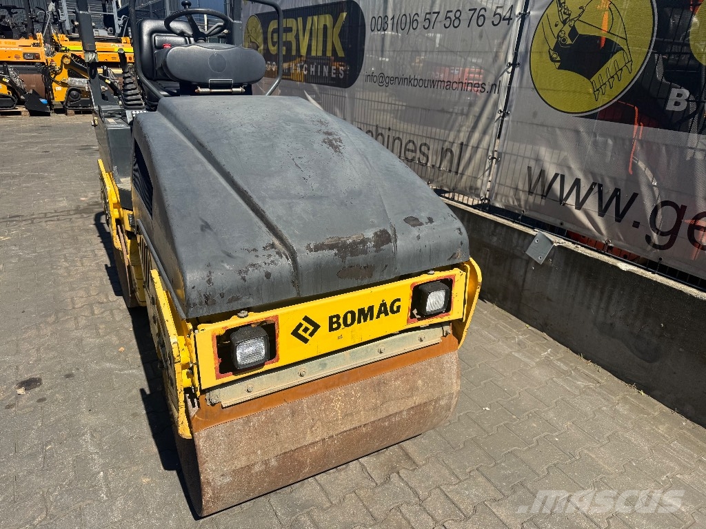 Bomag BW 100 AD-4 Двойни барабанни ролки
