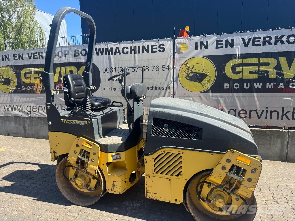 Bomag BW 100 AD-4 Двойни барабанни ролки
