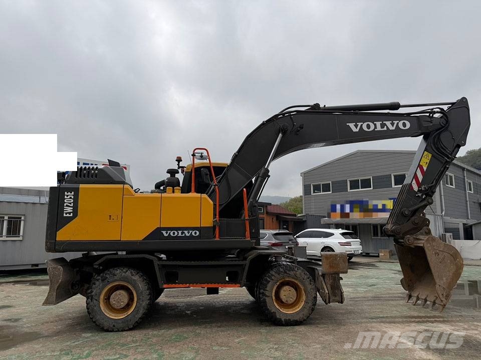 Volvo EW 205 D ホイール式油圧ショベル(パワーショベル・ユンボ・バックホー)
