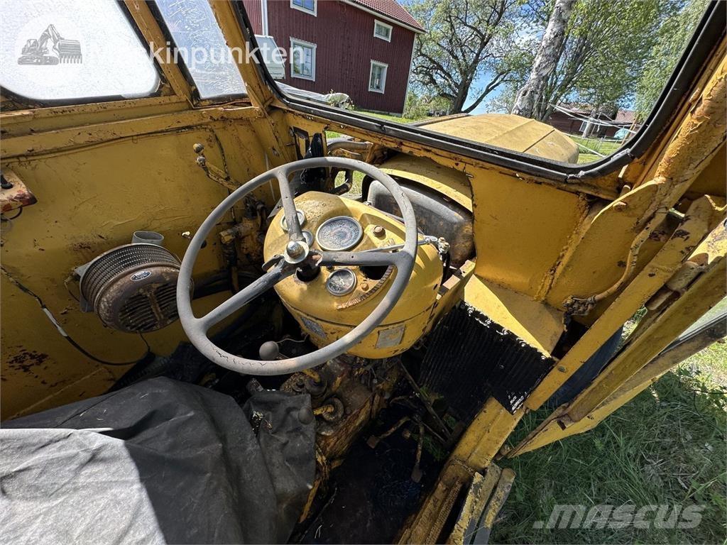 Massey Ferguson Mf-765 Retrocargadoras