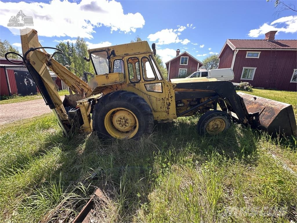 Massey Ferguson Mf-765 Retrocargadoras