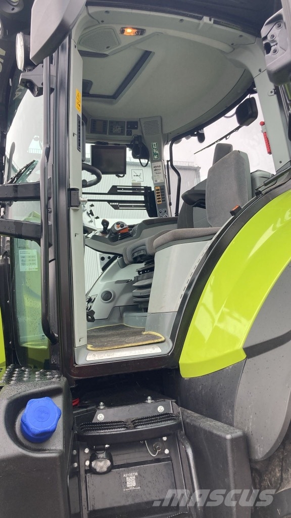 CLAAS Axion 830 Cmatic 트랙터