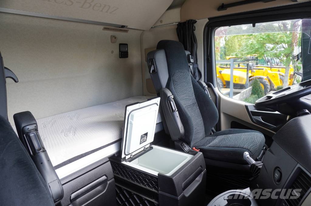 Mercedes-Benz Actros 1840 / NEW galvanized Tow truck 9.2 m Pritschenwagen mit Seilwinde