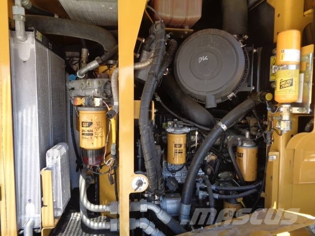 CAT 930 H Naudoti ratiniai krautuvai