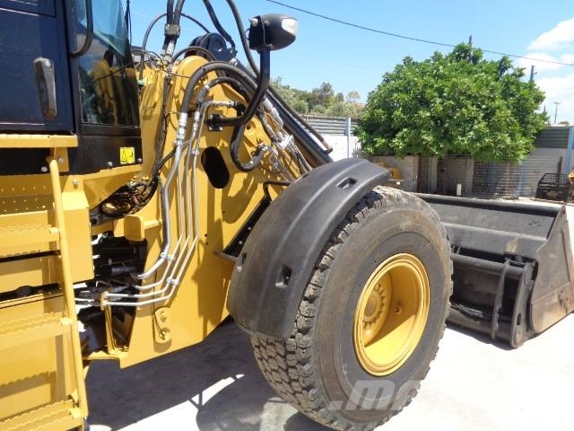 CAT 930 H Naudoti ratiniai krautuvai