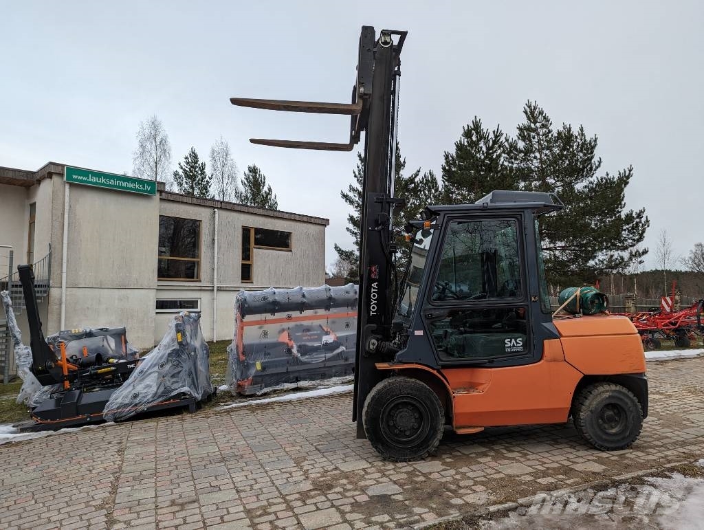 Toyota 7FGA50 LPG forklifts