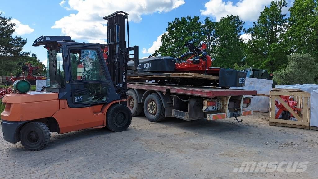 Toyota 7FGA50 LPG forklifts
