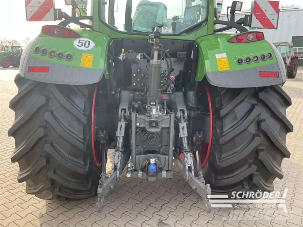Fendt 724 VARIO GEN6 POWER PLUS Tractors
