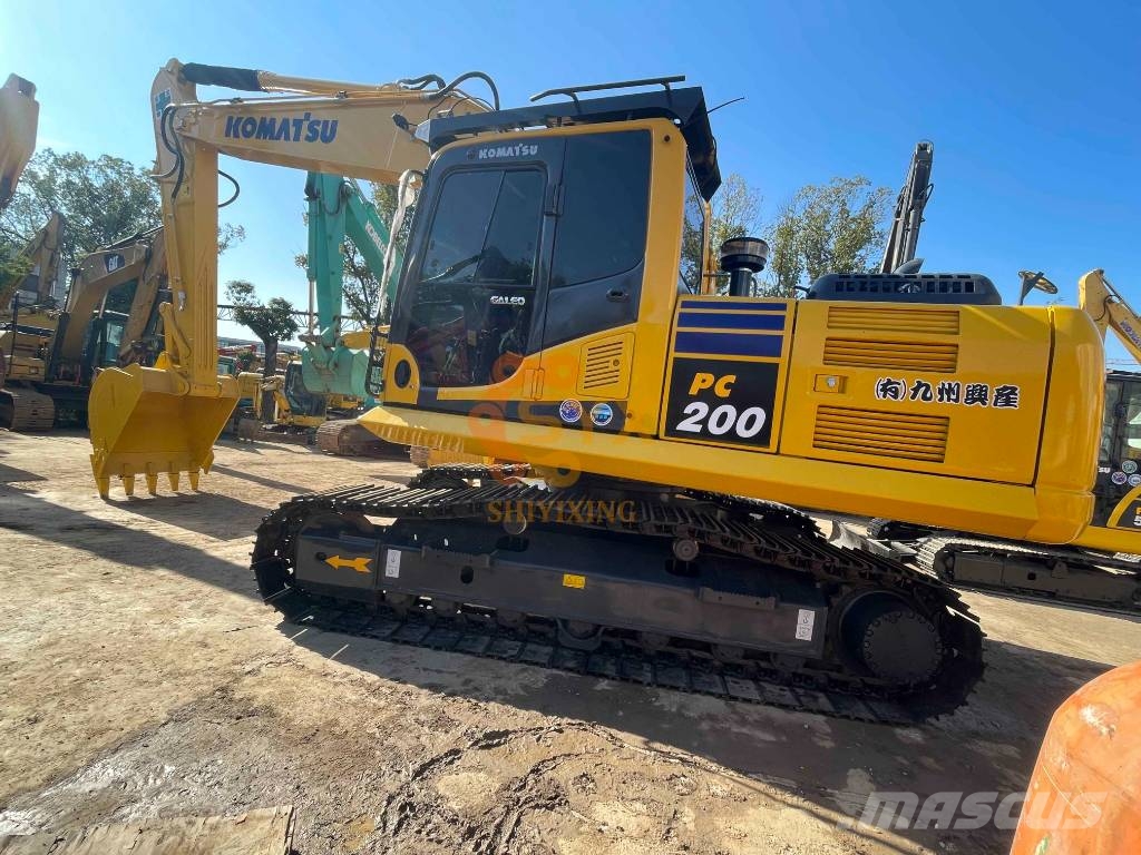 Komatsu PC 220-8 Bandgrävare