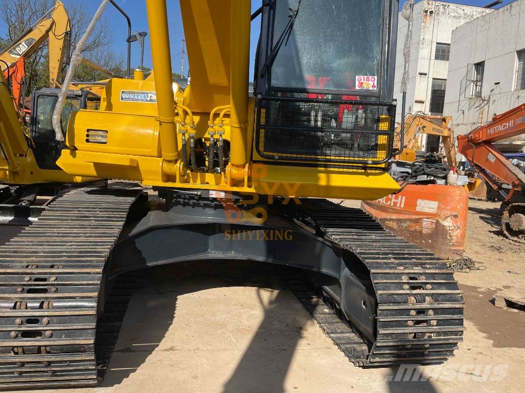 Komatsu PC 220-8 Bandgrävare