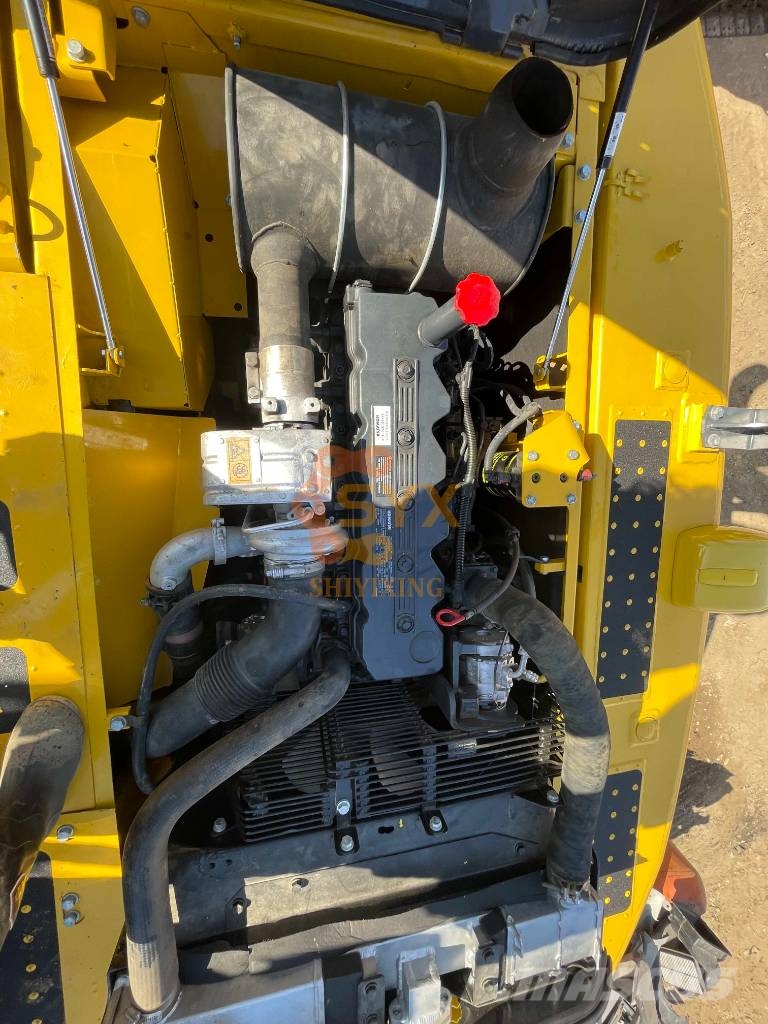 Komatsu PC 220-8 Bandgrävare