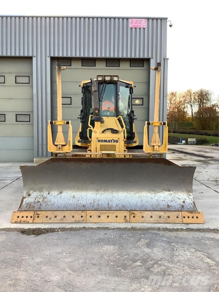 Komatsu D51PX-22 Μπουλντόζες με ερπύστριες