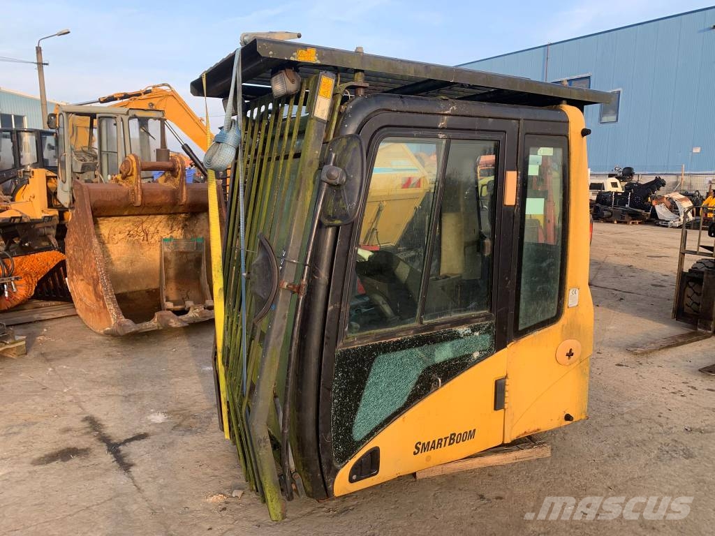 CAT 330 CL CABINE Cabine en interieur