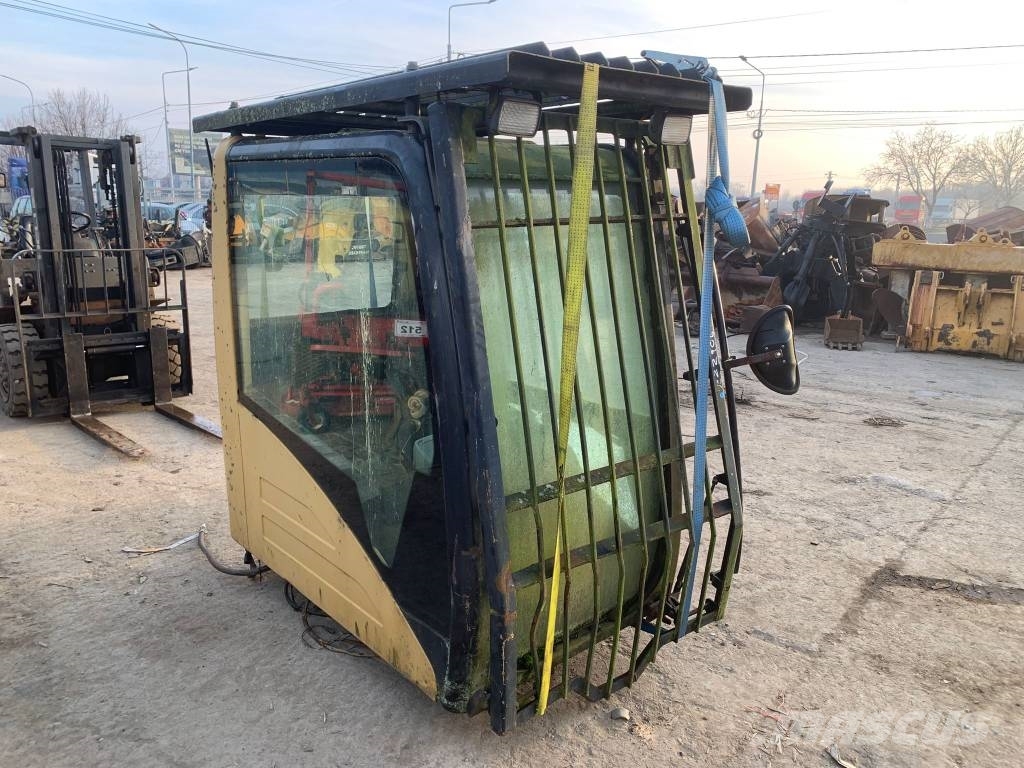 CAT 330 CL CABINE Cabine en interieur