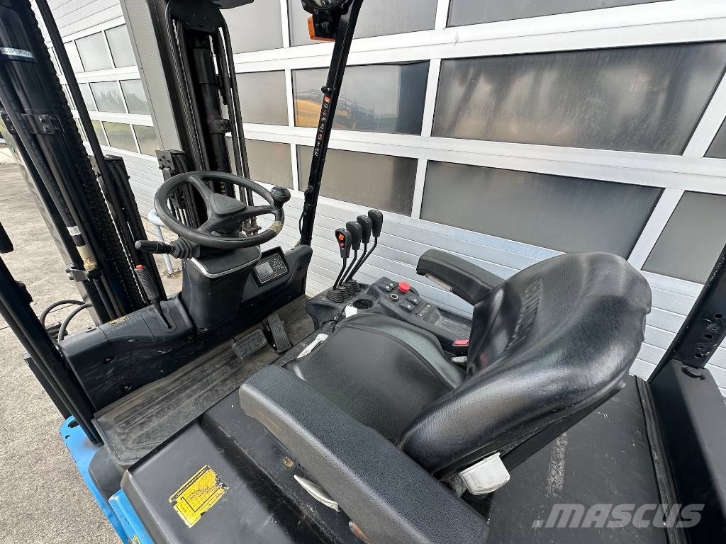 Hyundai 30BH-9 - 3ton - 3000kg heftruck elektrisch Triplex Elmotviktstruckar