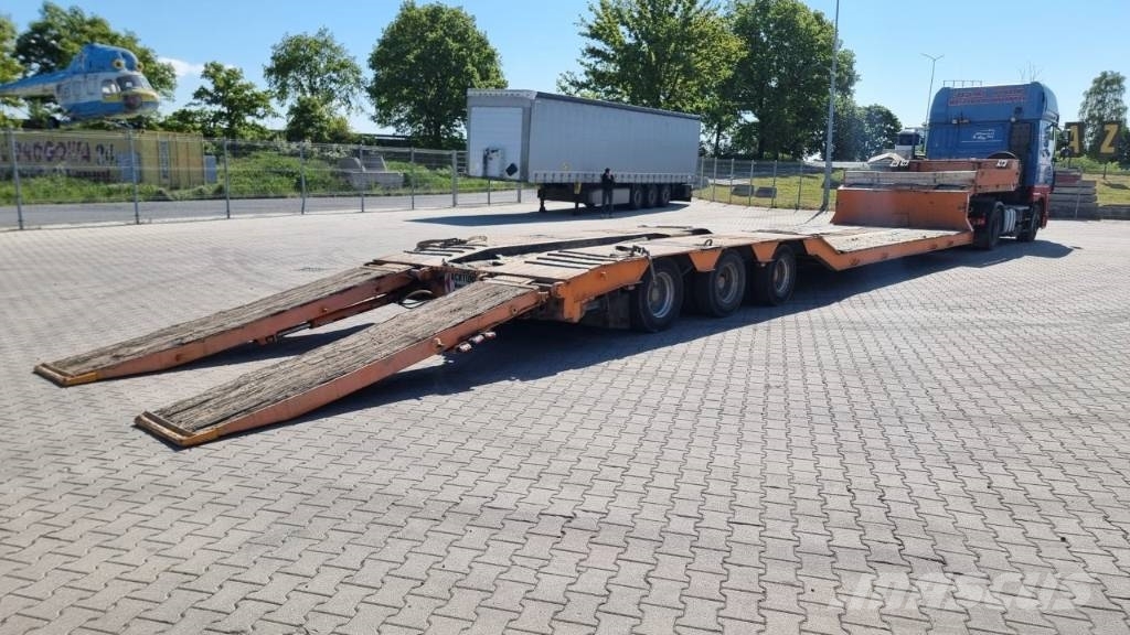 Müller-Mitteltal 3 axle | Radmulden | Hydraulic ramp Semi-trailer blokvogn