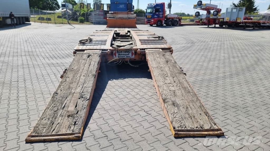 Müller-Mitteltal 3 axle | Radmulden | Hydraulic ramp Semi-trailer blokvogn