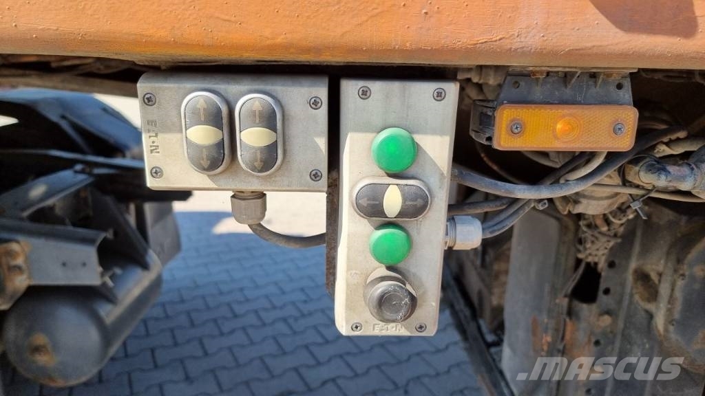 Müller-Mitteltal 3 axle | Radmulden | Hydraulic ramp Semi-trailer blokvogn
