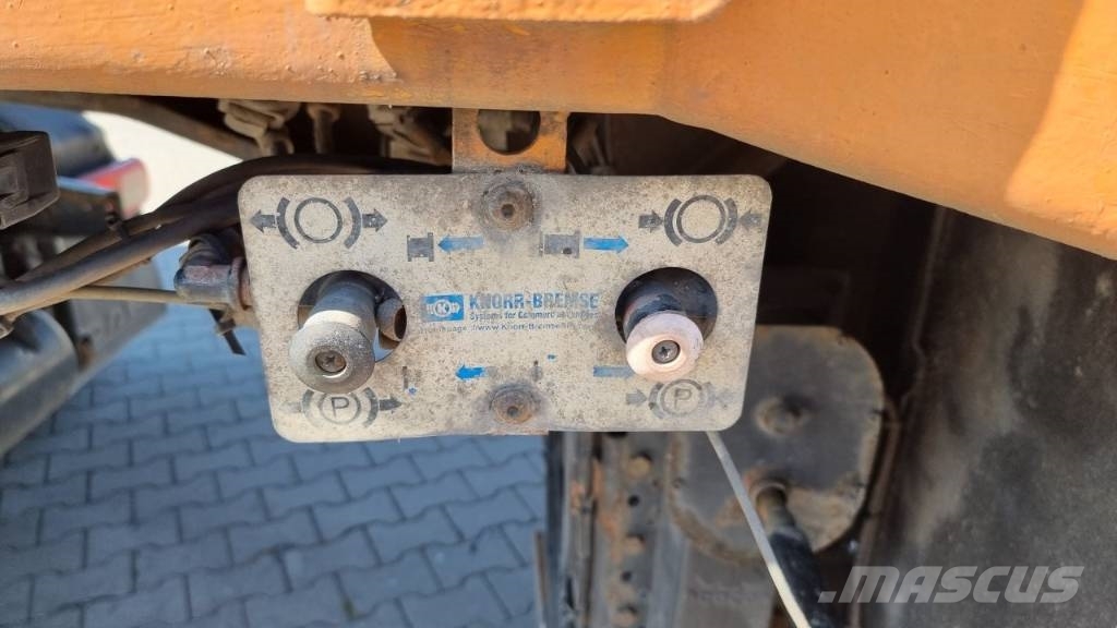 Müller-Mitteltal 3 axle | Radmulden | Hydraulic ramp Semi-trailer blokvogn