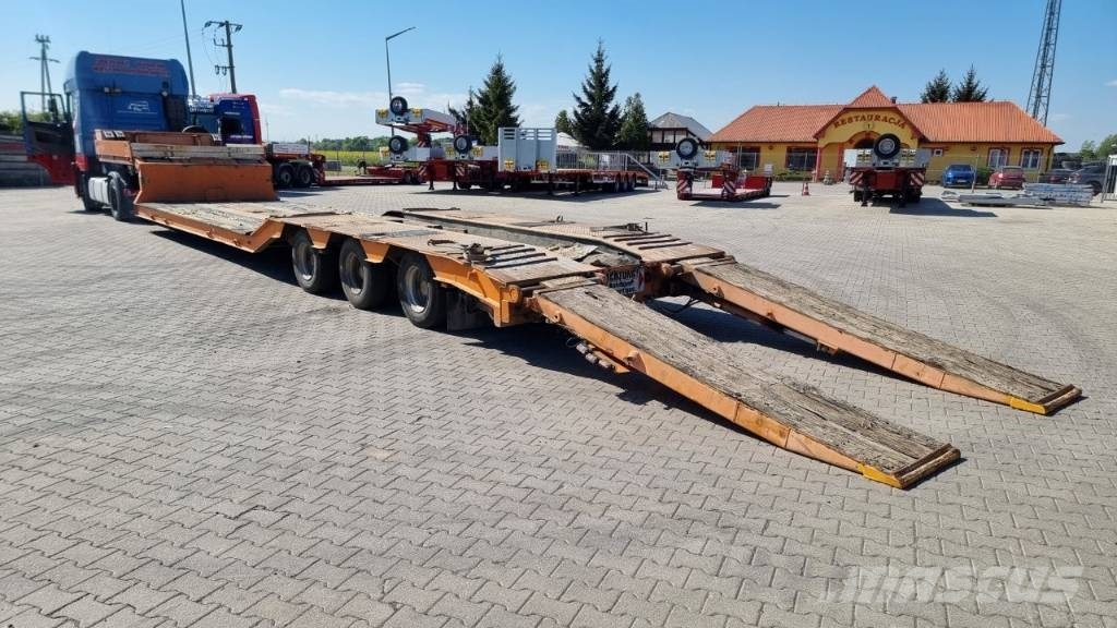 Müller-Mitteltal 3 axle | Radmulden | Hydraulic ramp Semi-trailer blokvogn